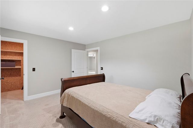 1410 E Walnut Street, Rogers, AR 72756