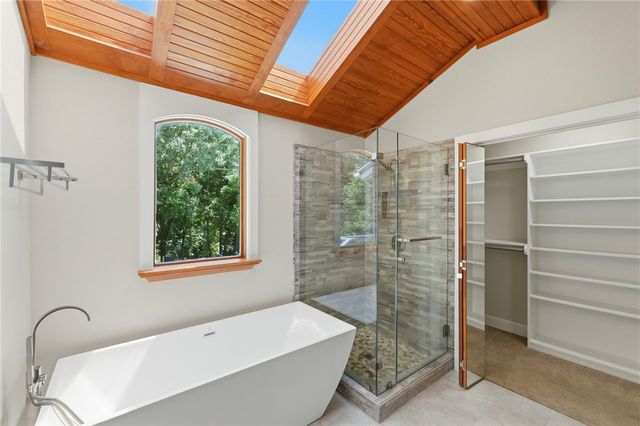 1410 E Walnut Street, Rogers, AR 72756