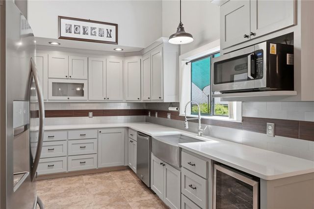 1410 E Walnut Street, Rogers, AR 72756