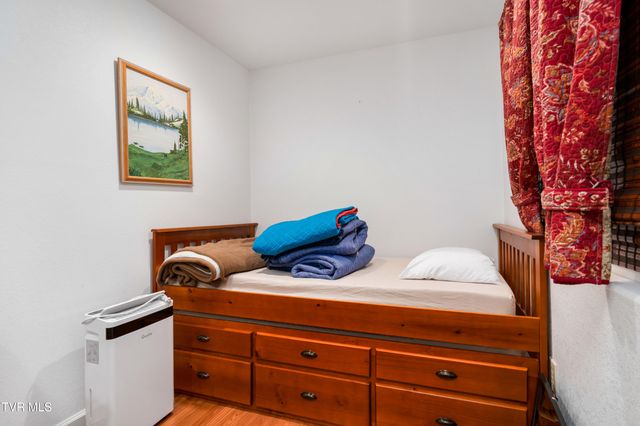 808 Allison Drive, Jonesborough, TN 37659
