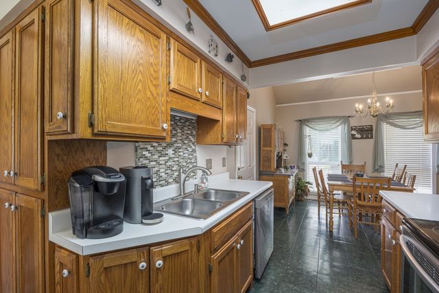 2858 Iroquois Dr, Thompsons Station, TN 37179
