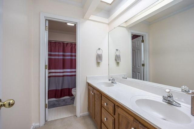 2858 Iroquois Dr, Thompsons Station, TN 37179