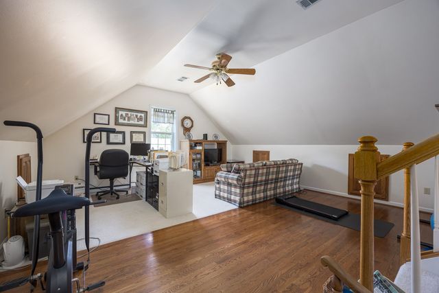 2858 Iroquois Dr, Thompsons Station, TN 37179
