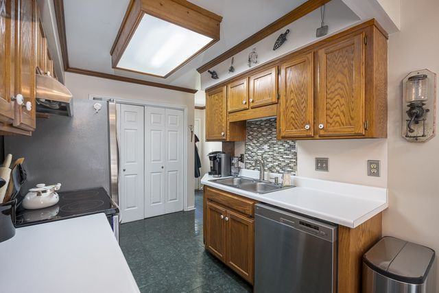 2858 Iroquois Dr, Thompsons Station, TN 37179