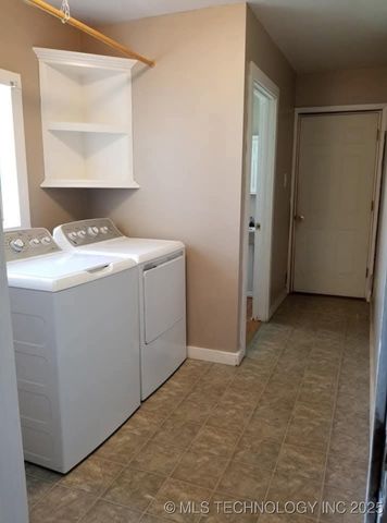 301 E Main, Bokchito, OK 74726