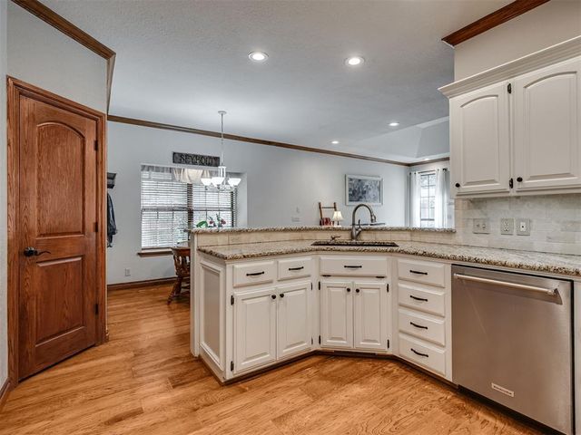 813 Parkside Road, Norman, OK 73072
