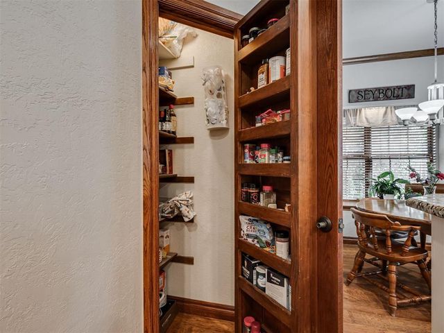 813 Parkside Road, Norman, OK 73072