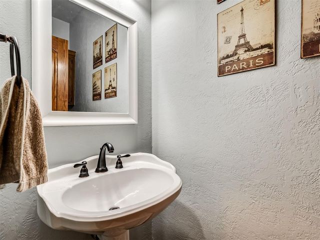 813 Parkside Road, Norman, OK 73072