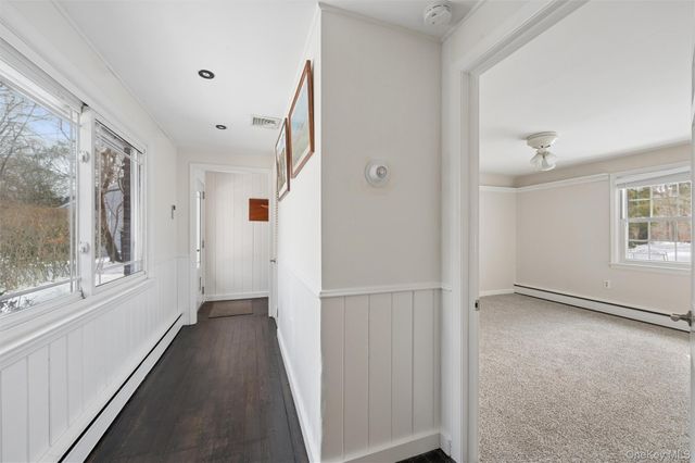 29 Squiretown Road D, Hampton Bays, NY 11946