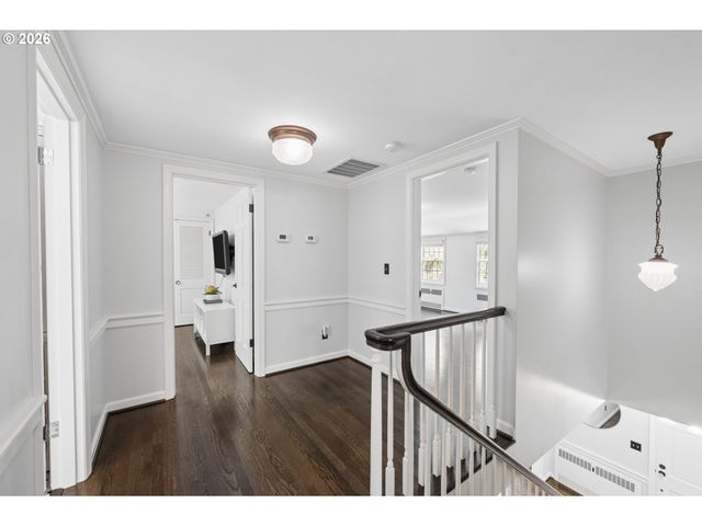 7330 Sw DOGWOOD Pl, Portland, OR 97225