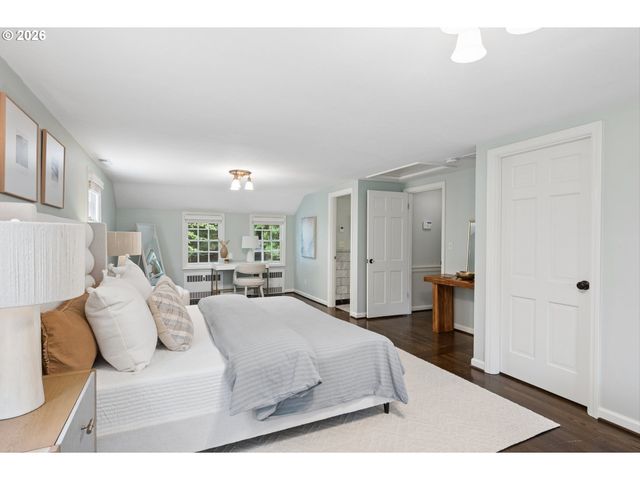 7330 Sw DOGWOOD Pl, Portland, OR 97225
