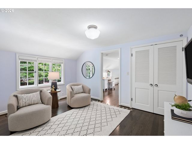 7330 Sw DOGWOOD Pl, Portland, OR 97225