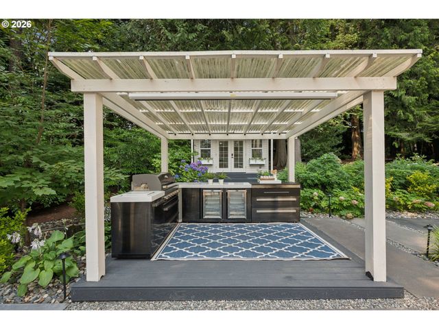 7330 Sw DOGWOOD Pl, Portland, OR 97225