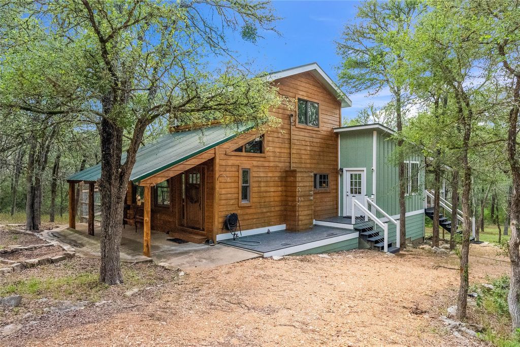 415 Balch RD, Elgin, TX 78621