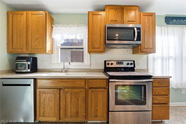 26080 Bagley Road, Olmsted Falls, OH 44138