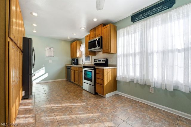 26080 Bagley Road, Olmsted Falls, OH 44138