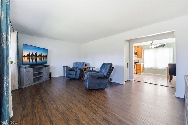 26080 Bagley Road, Olmsted Falls, OH 44138