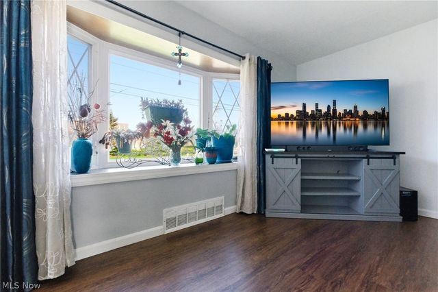 26080 Bagley Road, Olmsted Falls, OH 44138