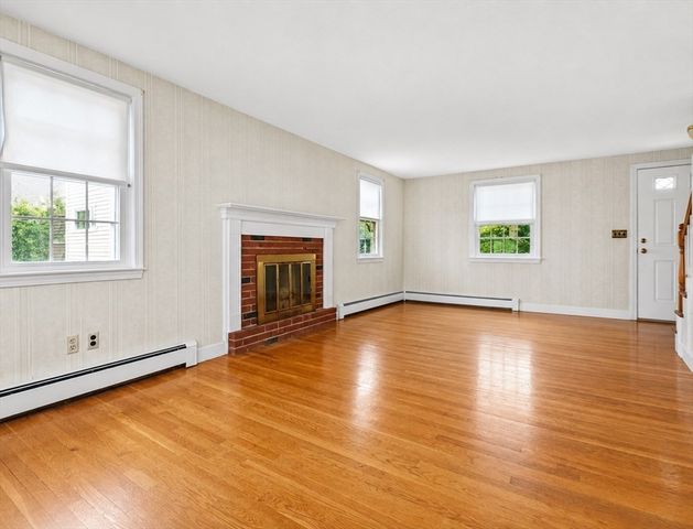 37 Nahanton Ave, Milton, MA 02186
