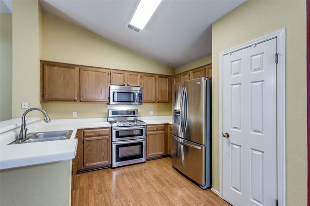 9057 Vigen CIR, Austin, TX 78748