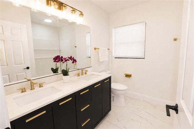 1108 Chalet Drive E, Mobile, AL 36608