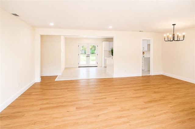 1108 Chalet Drive E, Mobile, AL 36608