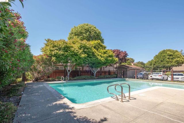 31 Campo Verde Circle, San Pablo, CA 94806