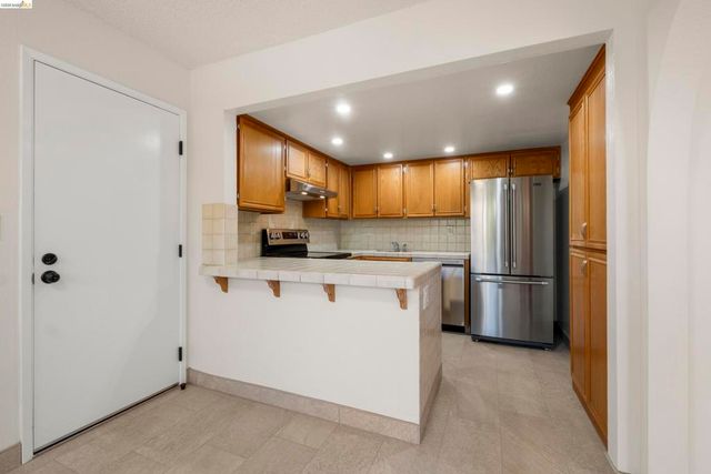 31 Campo Verde Circle, San Pablo, CA 94806