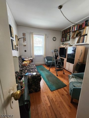 169 Hoffman Blvd 1, East Orange City, NJ 07017