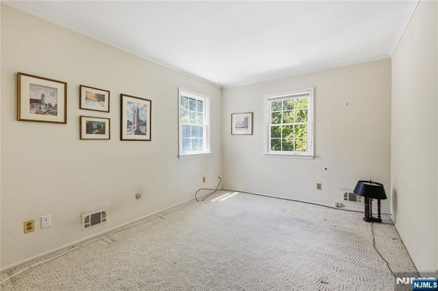 20 Coachman Court, Berkeley Heights, NJ 07922