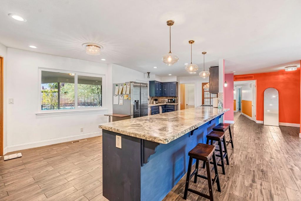 Image 10 of property listing at 1103 W Tenaya Way, Fresno, CA 93711