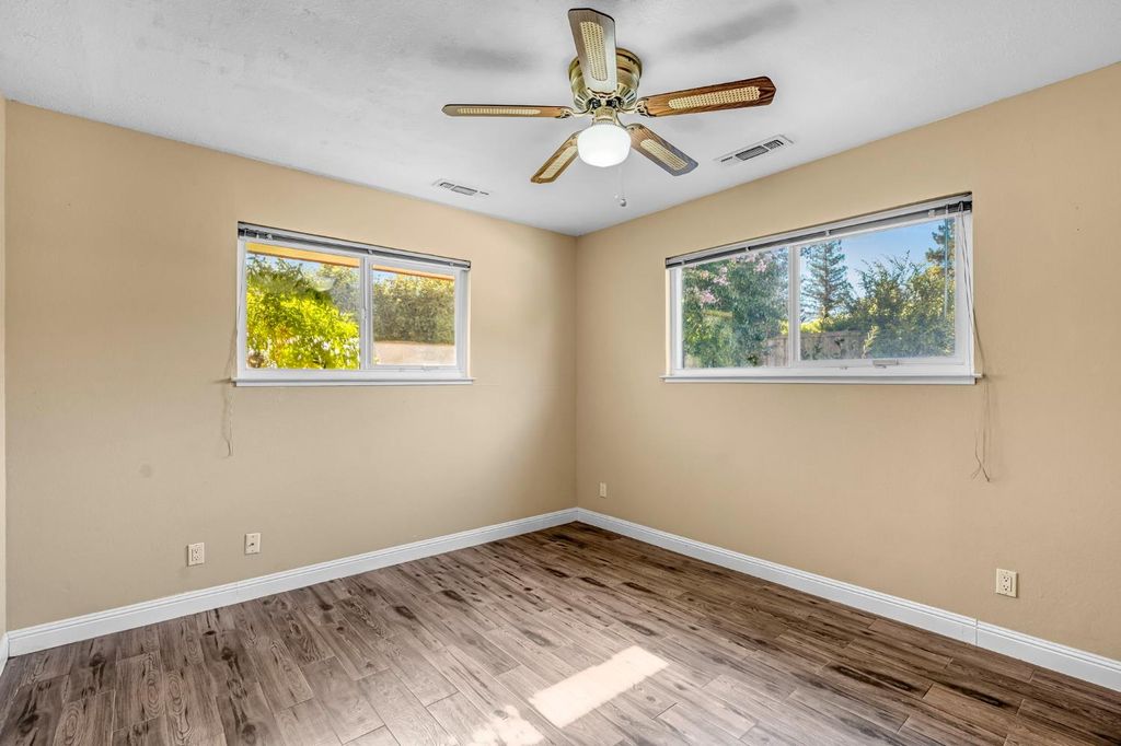 Image 23 of property listing at 1103 W Tenaya Way, Fresno, CA 93711