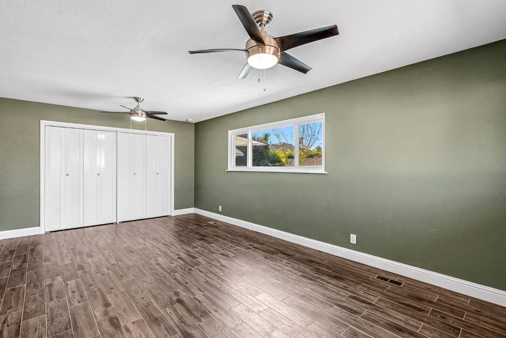 Image 33 of property listing at 1103 W Tenaya Way, Fresno, CA 93711