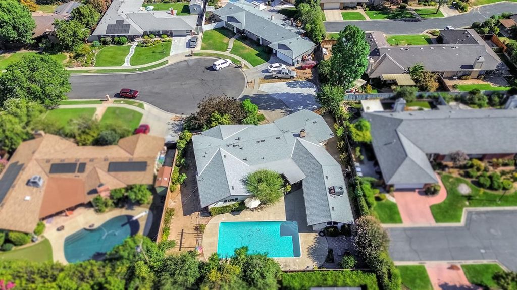 Image 49 of property listing at 1103 W Tenaya Way, Fresno, CA 93711