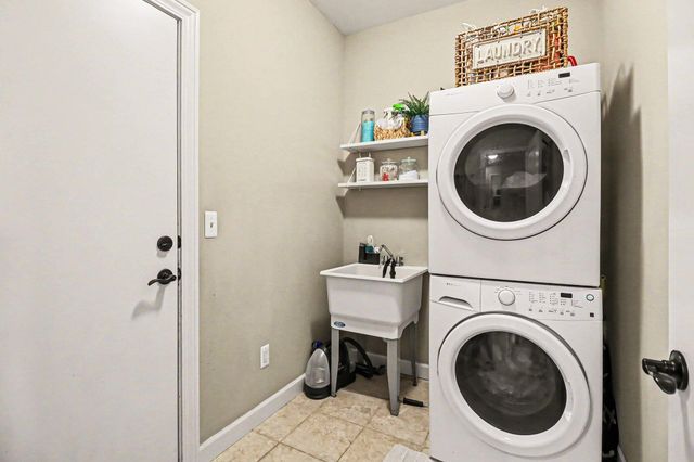 633 Marblewood Lane, Saline, MI 48176