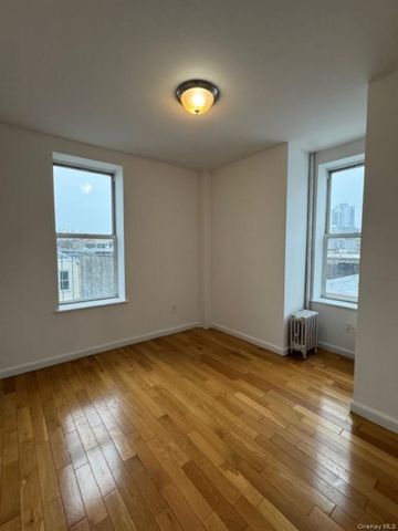 36-05 Vernon Boulevard, Long Island City, NY 11106