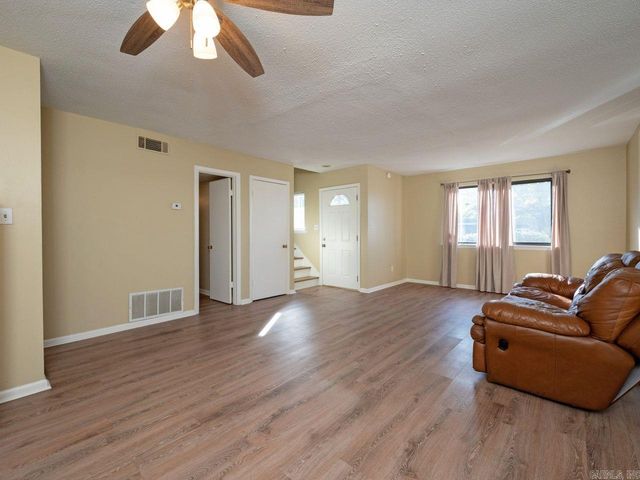 2001 Reservoir Rd Apt 12, Little Rock, AR 72227