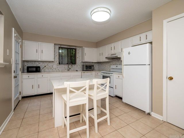 2001 Reservoir Rd Apt 12, Little Rock, AR 72227