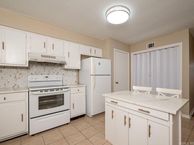 2001 Reservoir Rd Apt 12, Little Rock, AR 72227