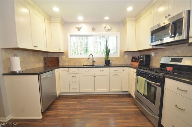 735 Fessler Drive, Uniontown, OH 44685