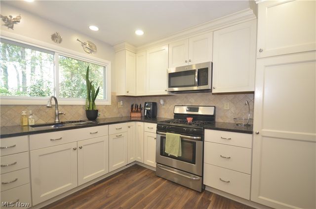 735 Fessler Drive, Uniontown, OH 44685