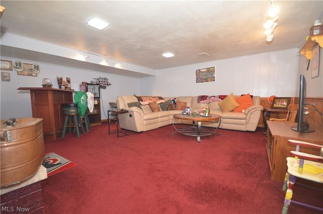 735 Fessler Drive, Uniontown, OH 44685