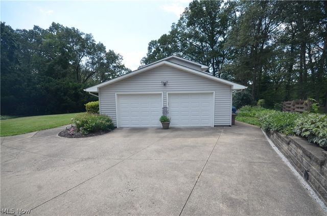 735 Fessler Drive, Uniontown, OH 44685