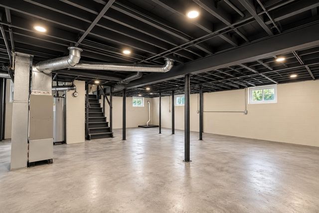 650 S Napoleon Avenue, Columbus, OH 43213