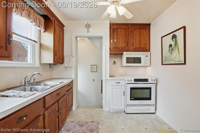 3154 Roosevelt Street, Dearborn, MI 48124