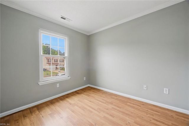 345 Circuit LN, Newport News, VA 23608