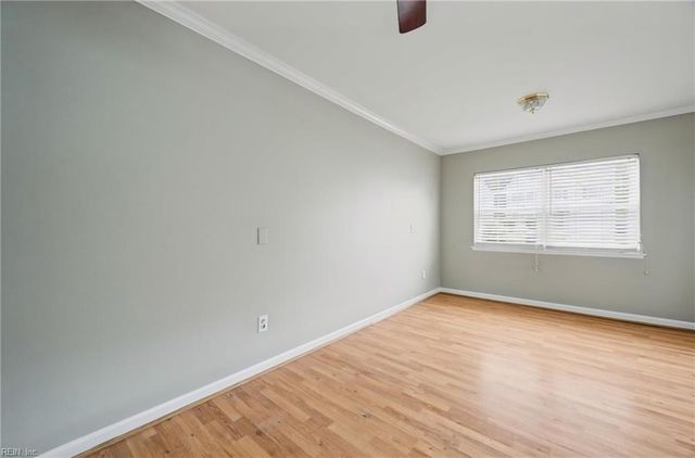 345 Circuit LN, Newport News, VA 23608