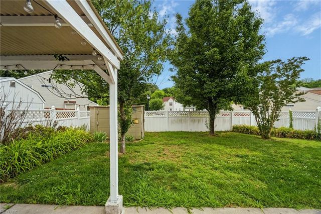 345 Circuit LN, Newport News, VA 23608