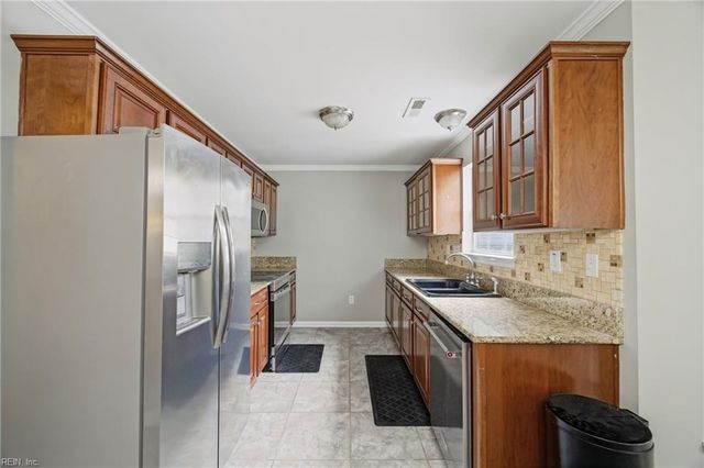 345 Circuit LN, Newport News, VA 23608