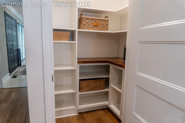 4413 Pinehurst Drive, West Bloomfield Charter Township, MI 48322